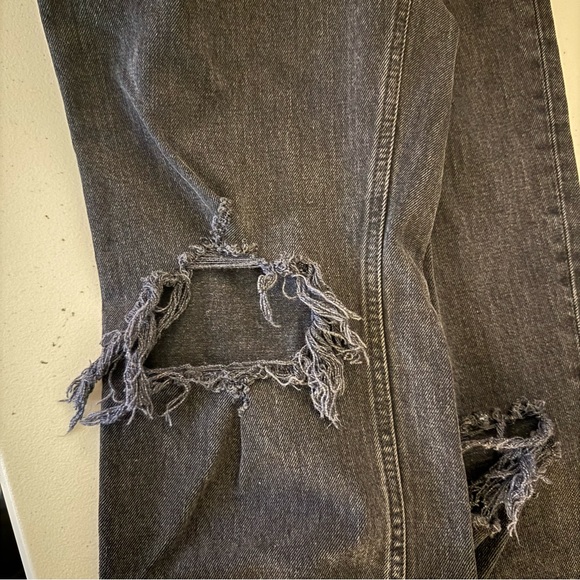 ABERCROMBIE The ‘90s Straight Ultra High Rise Distressed Stretch Jeans Size 29L - Picture 7 of 12